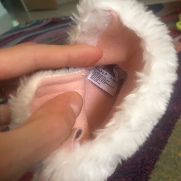 PINK BABY BOOTIES WITH FUR - Picture 6 of 8